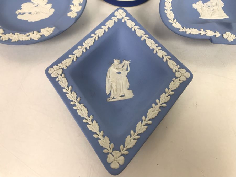 4 Piece Wedgwood Jasperware England Collection [Photo 4]