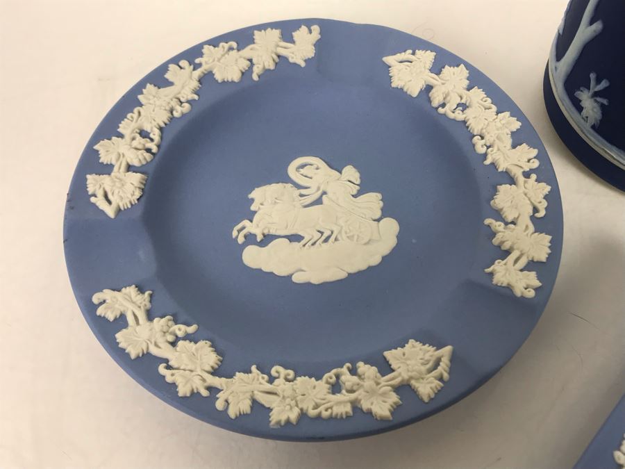 4 Piece Wedgwood Jasperware England Collection [Photo 8]