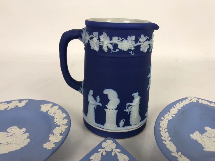 4 Piece Wedgwood Jasperware England Collection [Photo 12]