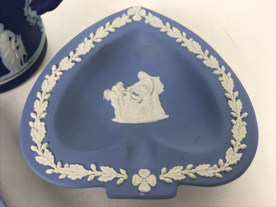 4 Piece Wedgwood Jasperware England Collection