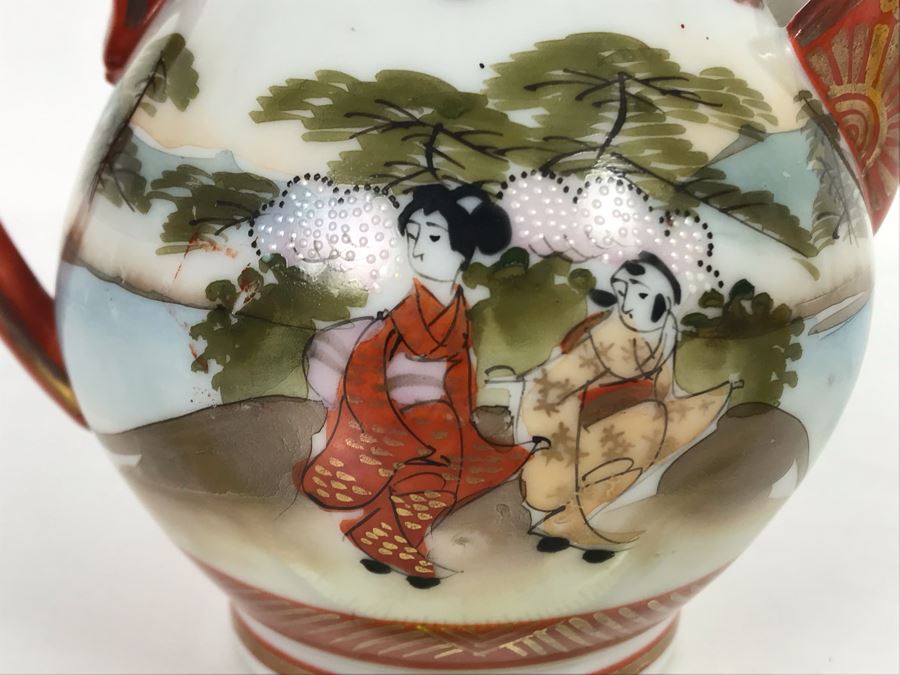 Vintage Signed Japanese Porcelain Kutani Handpainted Teapot 5H [Photo 7]