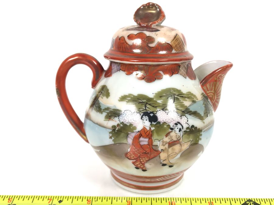 Vintage Signed Japanese Porcelain Kutani Handpainted Teapot 5H [Photo 6]