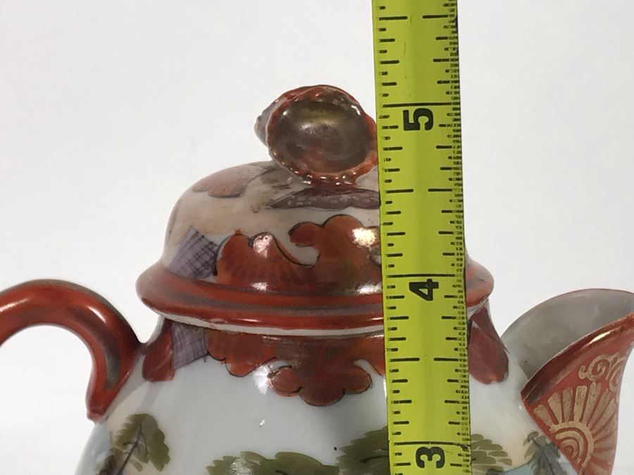 Vintage Signed Japanese Porcelain Kutani Handpainted Teapot 5H [Photo 12]