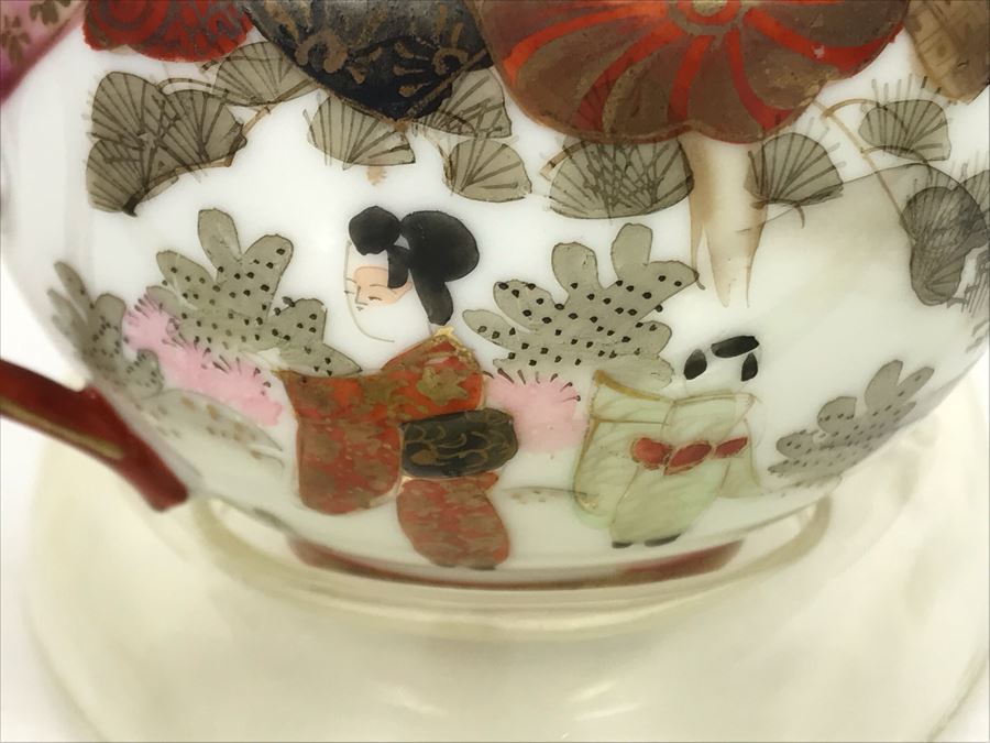 Vintage Signed Japanese Porcelain Kutani Handpainted Bone China Cup And Saucer With Display Stand [Photo 5]