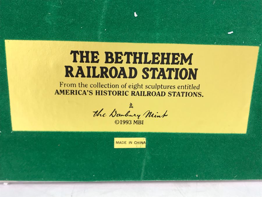 Vintage 1993 The Danbury Mint The Bethlehem Railroad Station Sculpture America's Historic Railroad Stations [Photo 7]