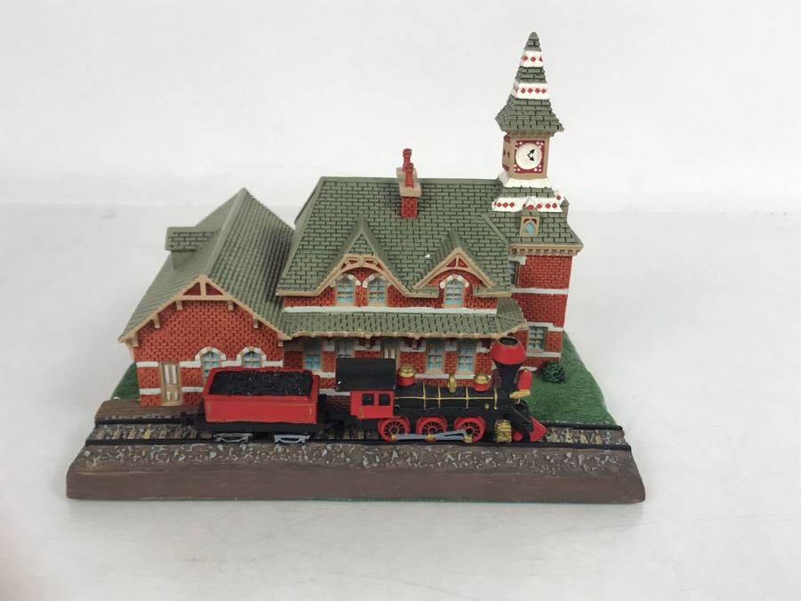 The Danbury Mint The Old Railroad Station Based On The Point Of Rocks, Maryland Railroad Station Figurine Model [Photo 2]