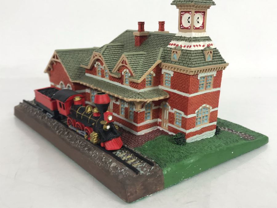 The Danbury Mint The Old Railroad Station Based On The Point Of Rocks, Maryland Railroad Station Figurine Model [Photo 3]