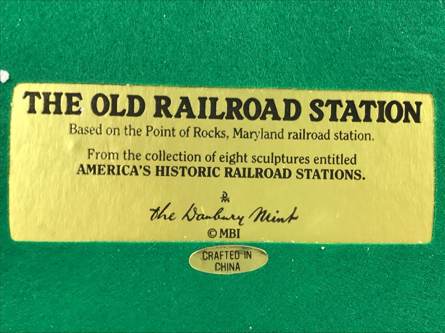 The Danbury Mint The Old Railroad Station Based On The Point Of Rocks, Maryland Railroad Station Figurine Model [Photo 6]
