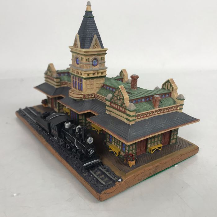 Vintage The Danbury Mint The San Diego Railroad Station Sculpture America's Historic Railroad Stations [Photo 3]