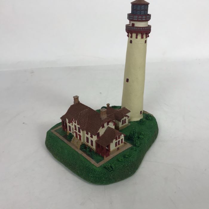 The Danbury Mint Grosse Point Lighthouse Evanston, Illinois Figurine Model [Photo 3]