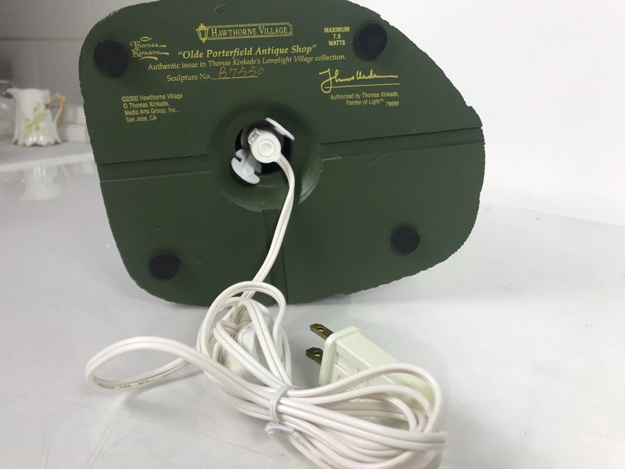 Thomas Kinkade's Village Christmas Collection 'Olde Porterfield Antique Shop' By Hawthorne Village [Photo 5]