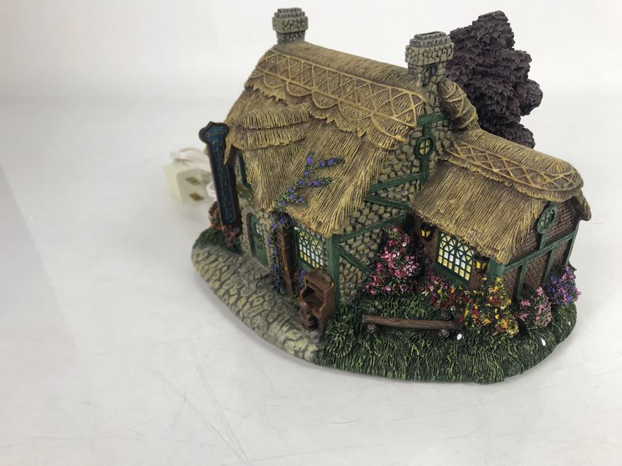 Thomas Kinkade's Village Christmas Collection 'Olde Porterfield Antique Shop' By Hawthorne Village [Photo 3]