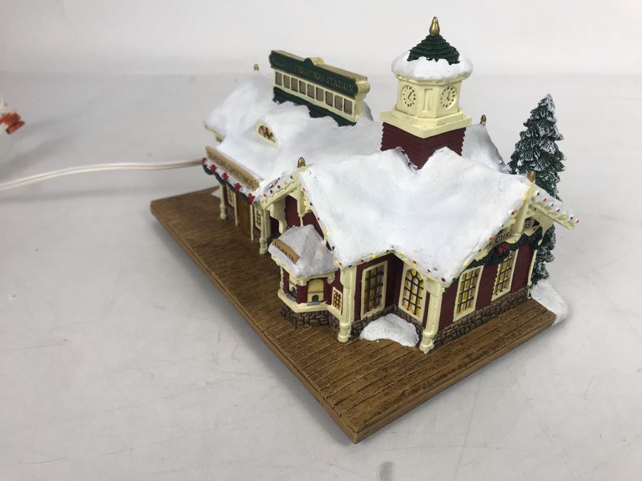 Thomas Kinkade's Village Christmas Collection 'Village Christmas Station' By Hawthorne Village [Photo 3]