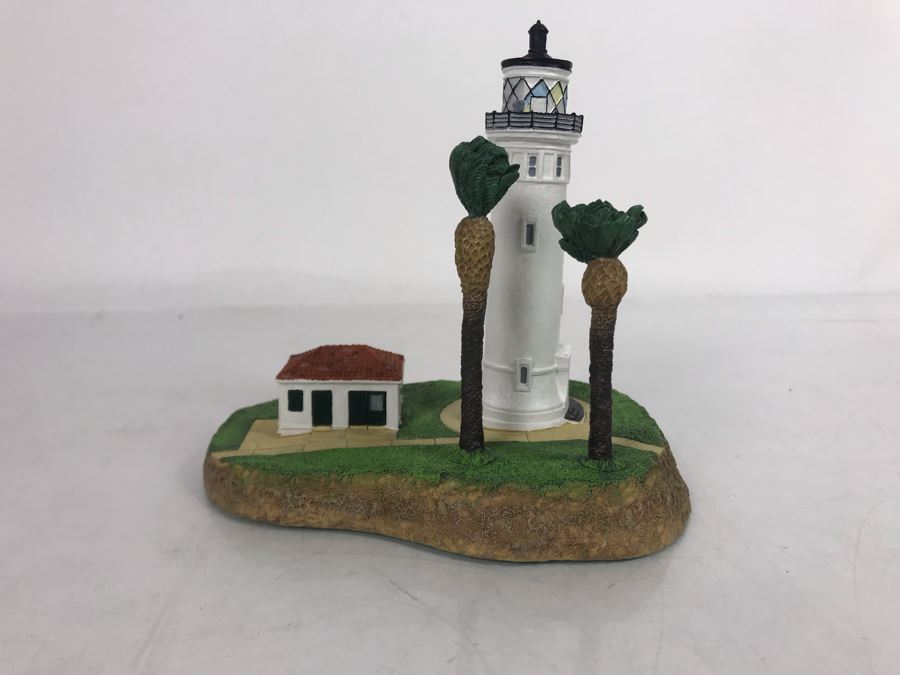The Danbury Mint Point Vicente Lighthouse Rancho Palos Verdes, California Figurine Model [Photo 1]