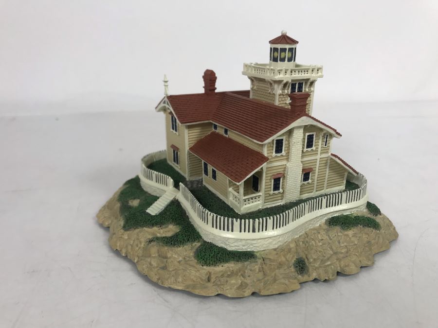The Danbury Mint East Brother Light Station Lighthouse Richmond, California Figurine Model [Photo 3]