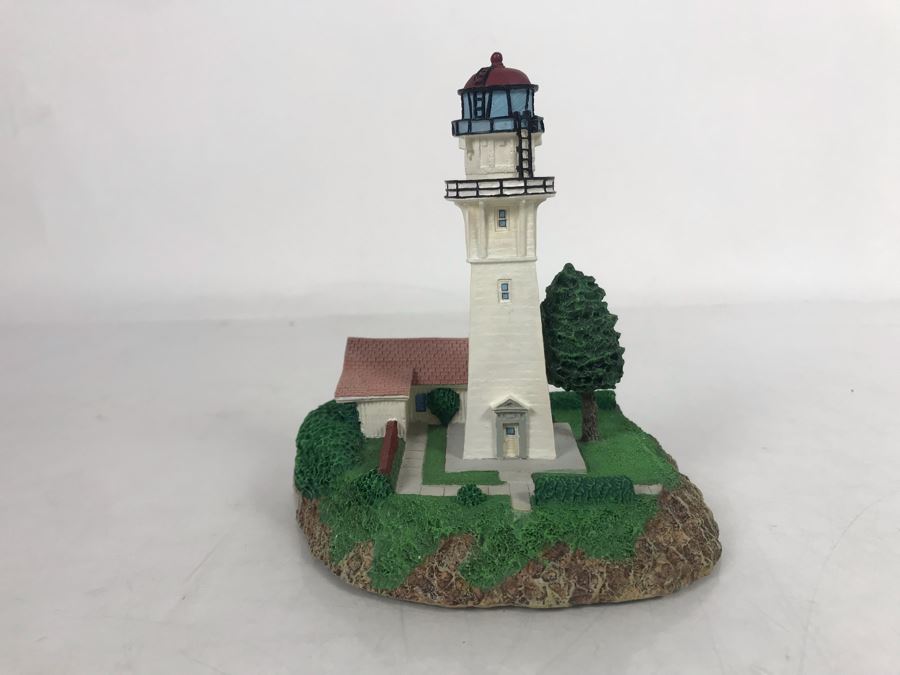 The Danbury Mint Diamond Head Lighthouse Diamond Head, Hawaii Figurine Model