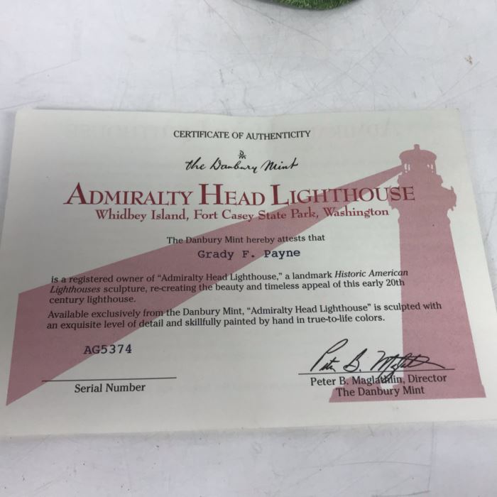 The Danbury Mint Admiralty Head Lighthouse Whidbey Island, Fort Casey State Park, Washington Figurine Model [Photo 7]