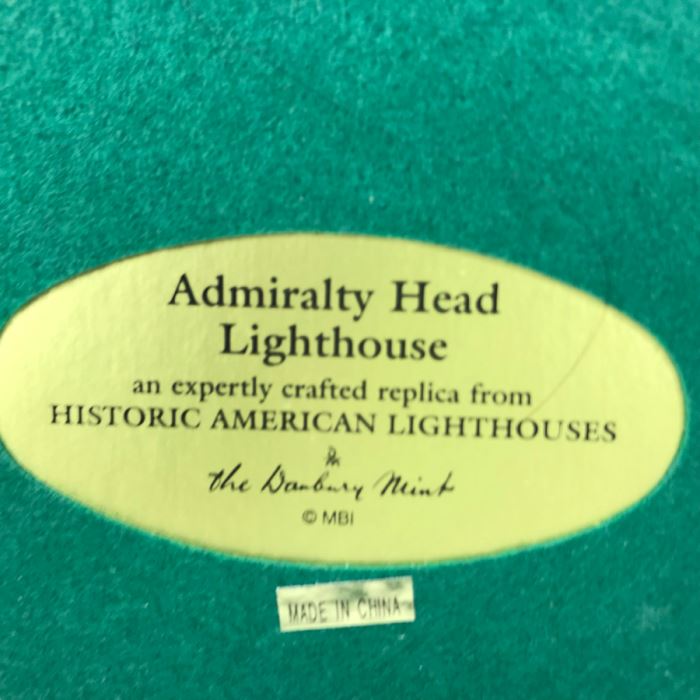 The Danbury Mint Admiralty Head Lighthouse Whidbey Island, Fort Casey State Park, Washington Figurine Model [Photo 5]