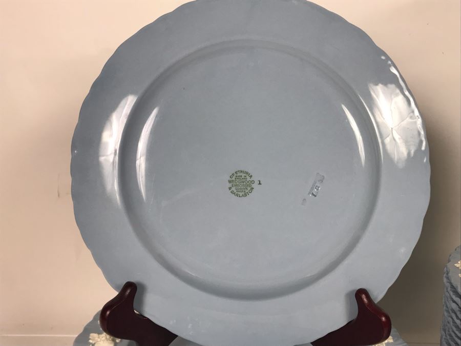 Wedgwood Embossed Queen's Ware Cream Color Grapes On Lavender (Shell Edge) (10) Dinner Plates And (18) Salad Plates Made In England - Replacements Value Over $990 [Photo 6]