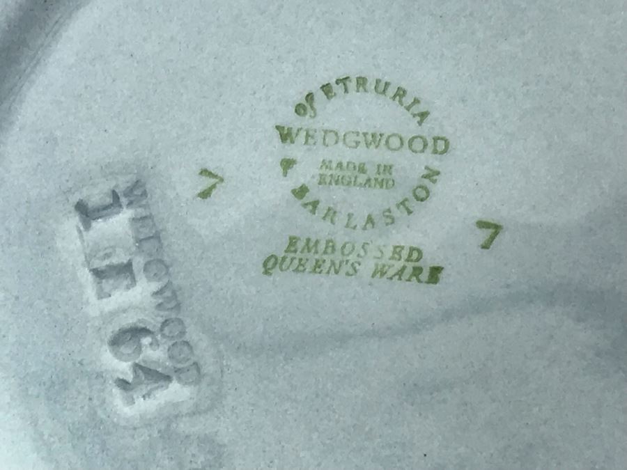 Wedgwood Embossed Queen's Ware Cream Color Grapes On Lavender (Shell Edge) (11) Bread & Butter Plates And (8) Fruit/Dessert (Sauce) Bowls Made In England - Replacements Value Over $280 [Photo 10]