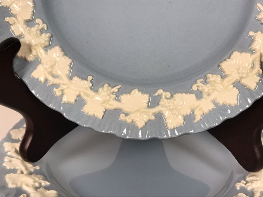 Wedgwood Embossed Queen's Ware Cream Color Grapes On Lavender (Shell Edge) (11) Bread & Butter Plates And (8) Fruit/Dessert (Sauce) Bowls Made In England - Replacements Value Over $280 [Photo 7]