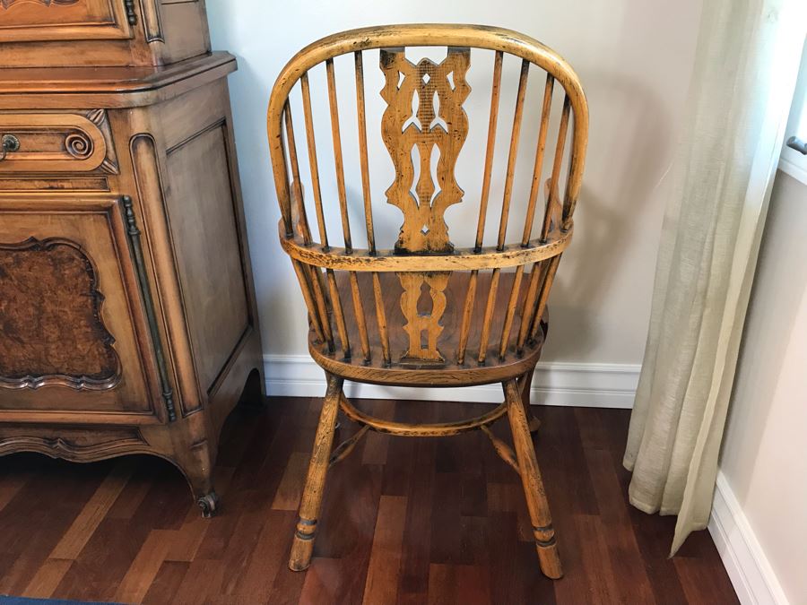 Pair Of Antique Queen Anne Windsor Style Back Armchairs [Photo 7]