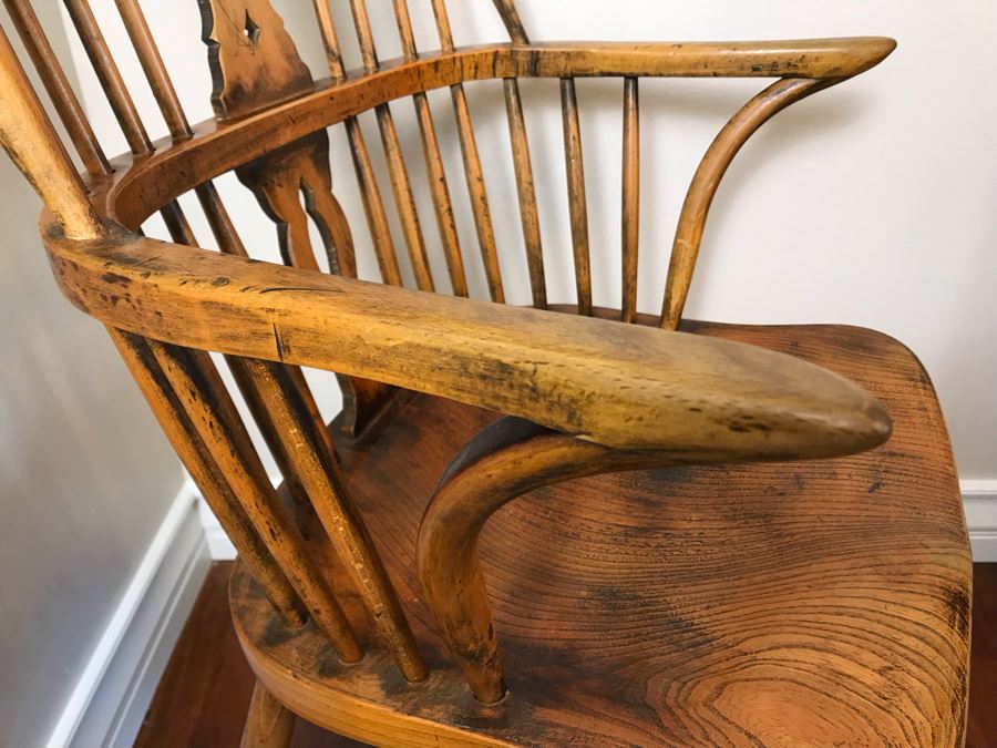 Pair Of Antique Queen Anne Windsor Style Back Armchairs [Photo 16]