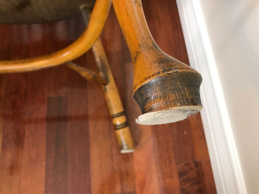 Pair Of Antique Queen Anne Windsor Style Back Armchairs [Photo 10]