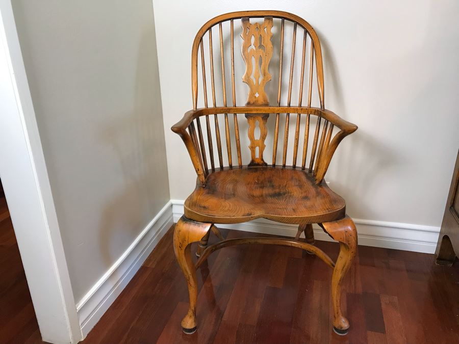 Pair Of Antique Queen Anne Windsor Style Back Armchairs [Photo 11]