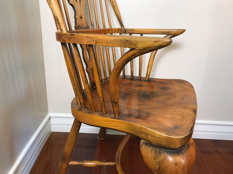 Pair Of Antique Queen Anne Windsor Style Back Armchairs [Photo 15]