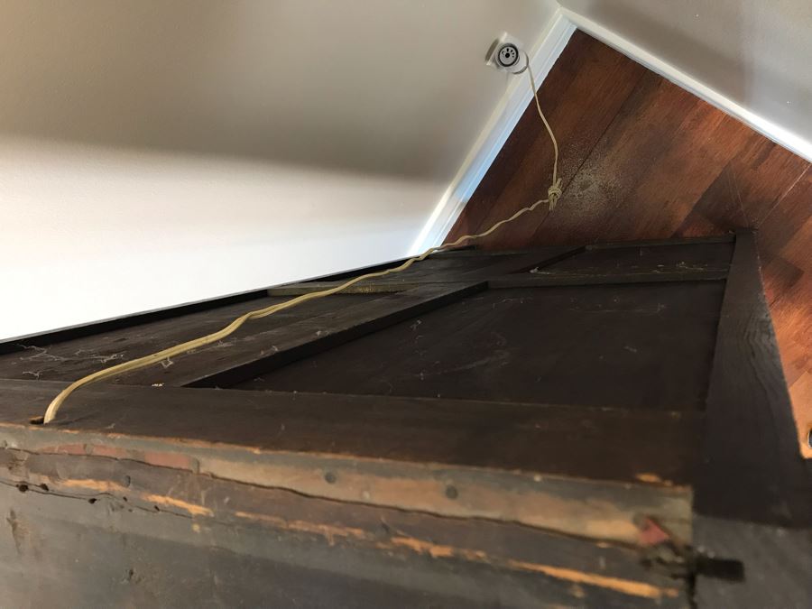 Antique French Hand Carved Wooden Curio Display Cabinet With Overhead Lighting 28W X 61H [Photo 25]