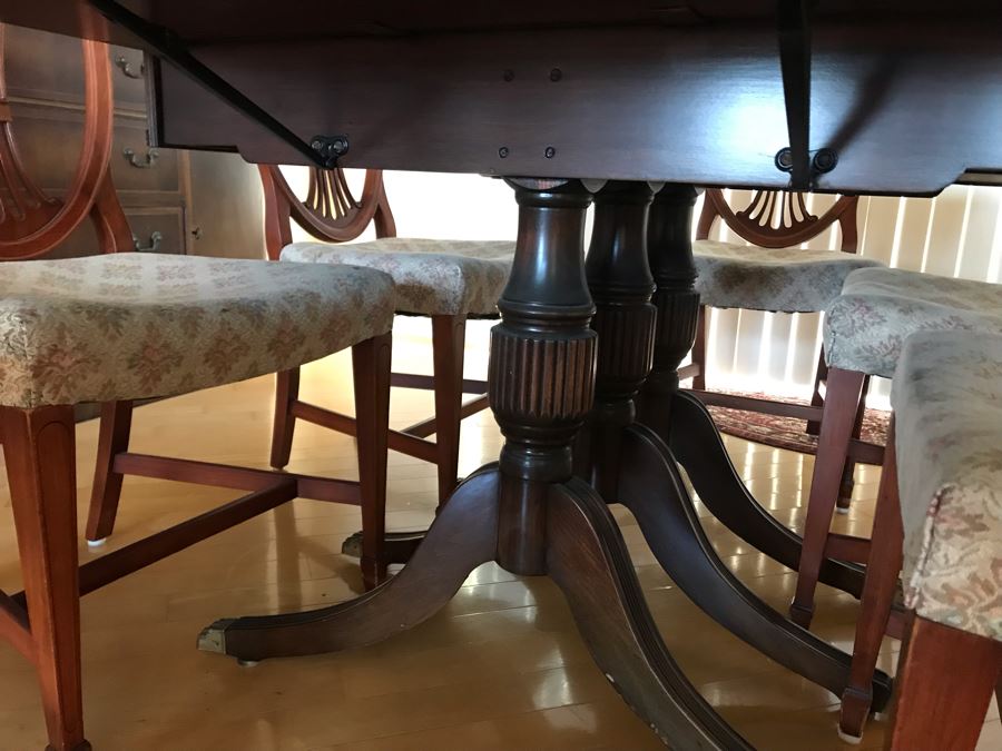 Vintage 3-Pedestal Drop-Leaf Dining Table With (6) Chairs And (2) Leaves - 63L X 42W X 29.5H Each Table Leaf Is 16W [Photo 5]