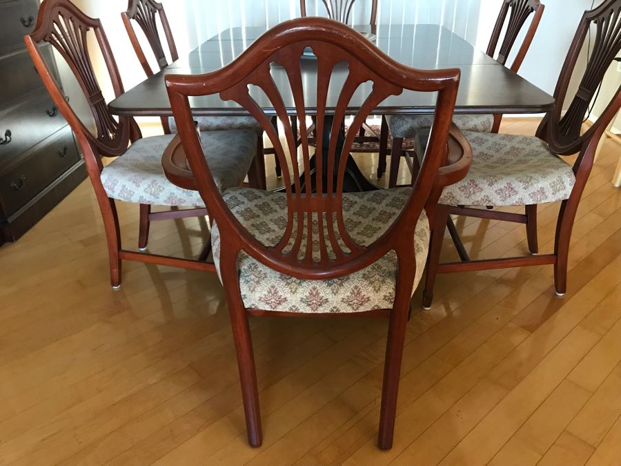 Vintage 3-Pedestal Drop-Leaf Dining Table With (6) Chairs And (2) Leaves - 63L X 42W X 29.5H Each Table Leaf Is 16W [Photo 8]