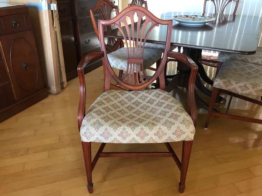 Vintage 3-Pedestal Drop-Leaf Dining Table With (6) Chairs And (2) Leaves - 63L X 42W X 29.5H Each Table Leaf Is 16W [Photo 12]