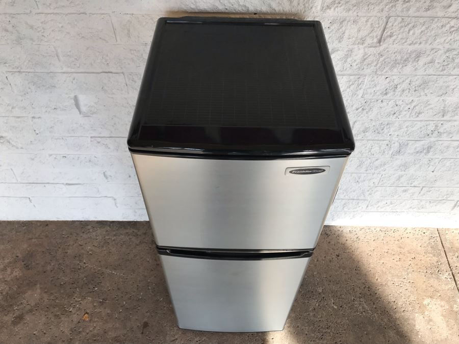Franklin Chef Mini Free Standing Refrigerator Freezer Model FCD400VW 4.