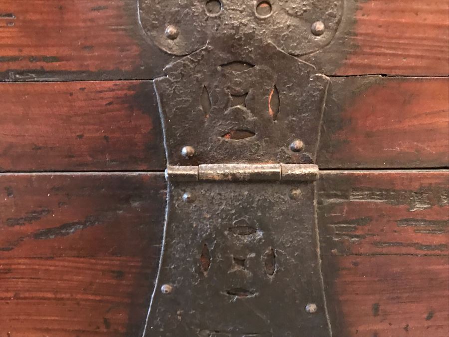 Stunning Antique Handmade Asian Chest Trunk Cabinet With Internal Drawers And Shelf - See Photos For Writing And Seals 33W X 14D X 28H [Photo 5]