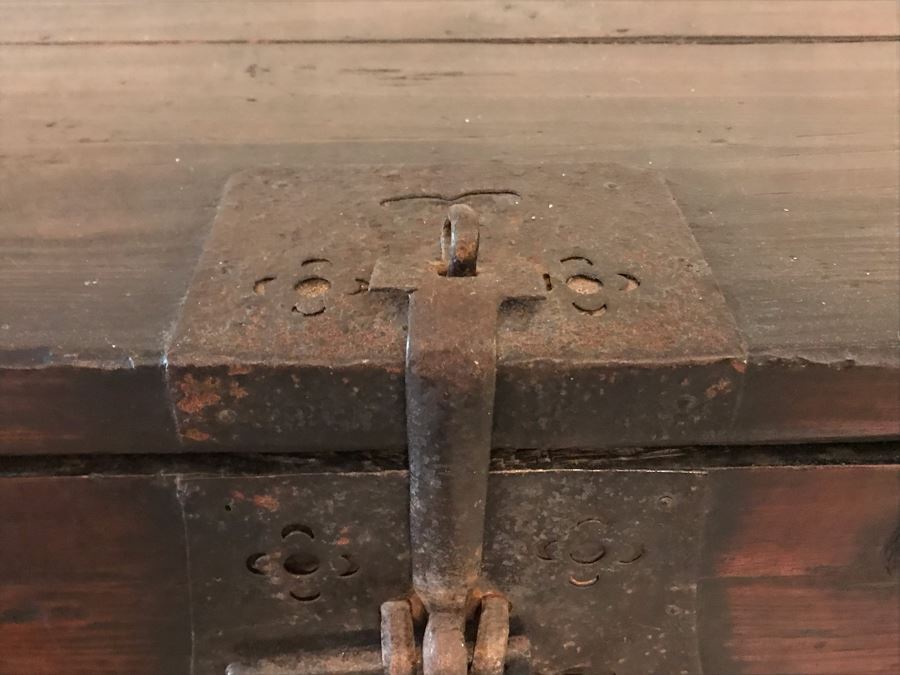 Stunning Antique Handmade Asian Chest Trunk Cabinet With Internal Drawers And Shelf - See Photos For Writing And Seals 33W X 14D X 28H [Photo 8]