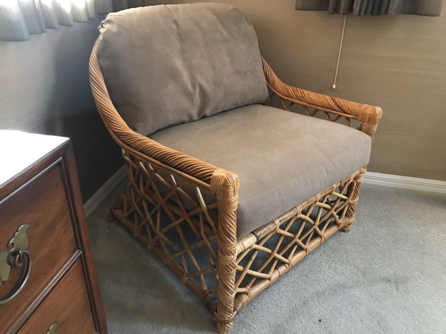 Large Wicker Armchair With Cushions [Photo 6]