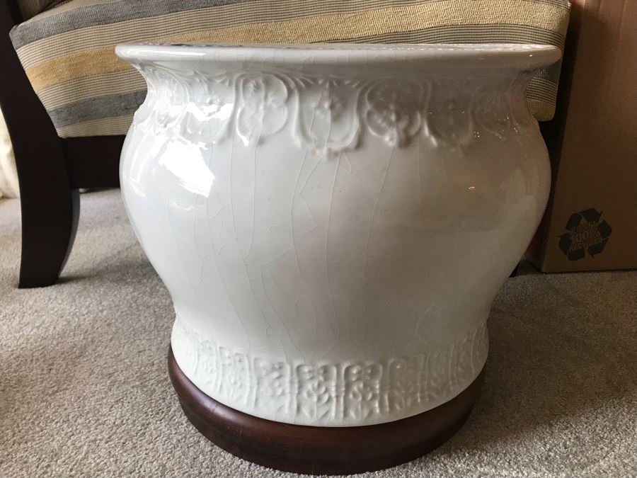 Vintage Asian White Porcelain Stand Table With Wooden Stand [Photo 2]