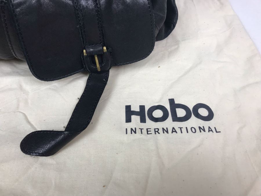 Hobo International Black Leather Handbag With Dust Cover [Photo 4]