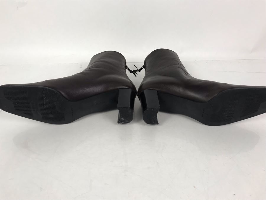 Women's Stuart Weitzman Dark Brown Leather Boots Size 9 [Photo 4]