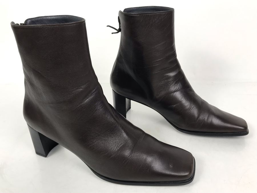 Women's Stuart Weitzman Dark Brown Leather Boots Size 9 [Photo 2]