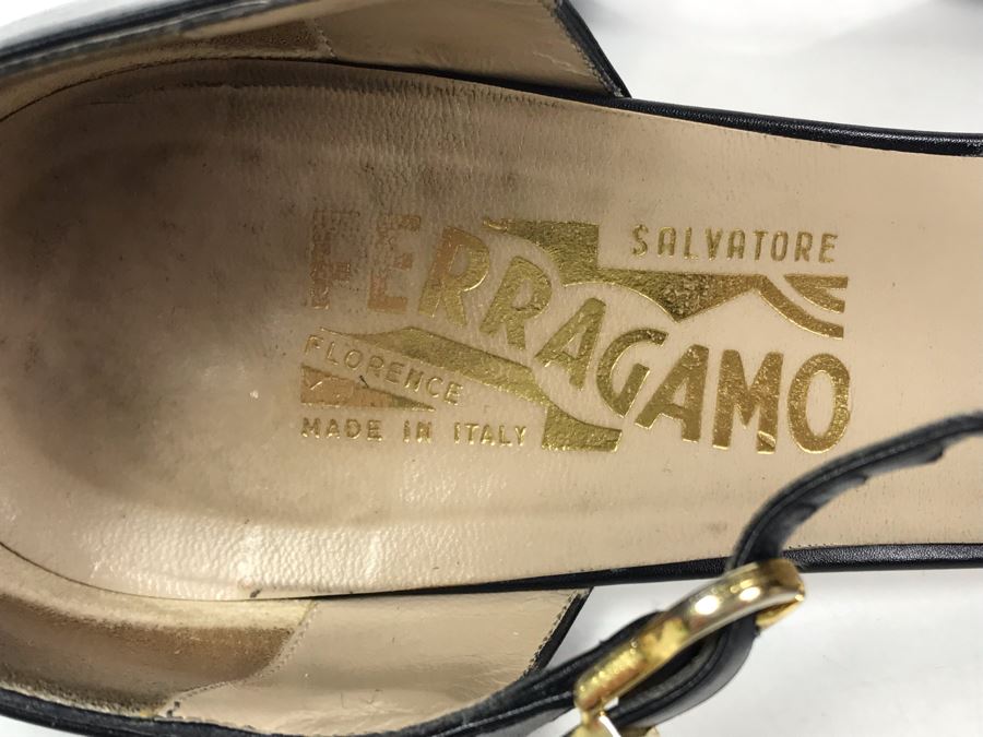 Women's Salvatore Ferragamo Italian BlackShoes Size 9 [Photo 4]