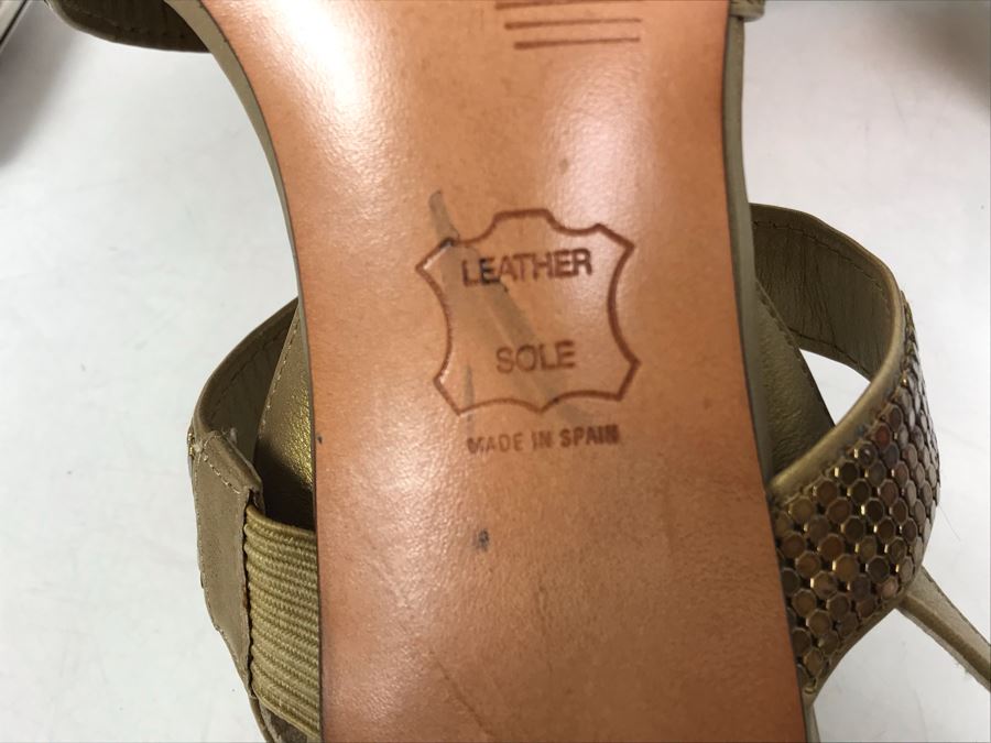 Women's Stuart Weitzman Italian Shoes Size 9 [Photo 8]