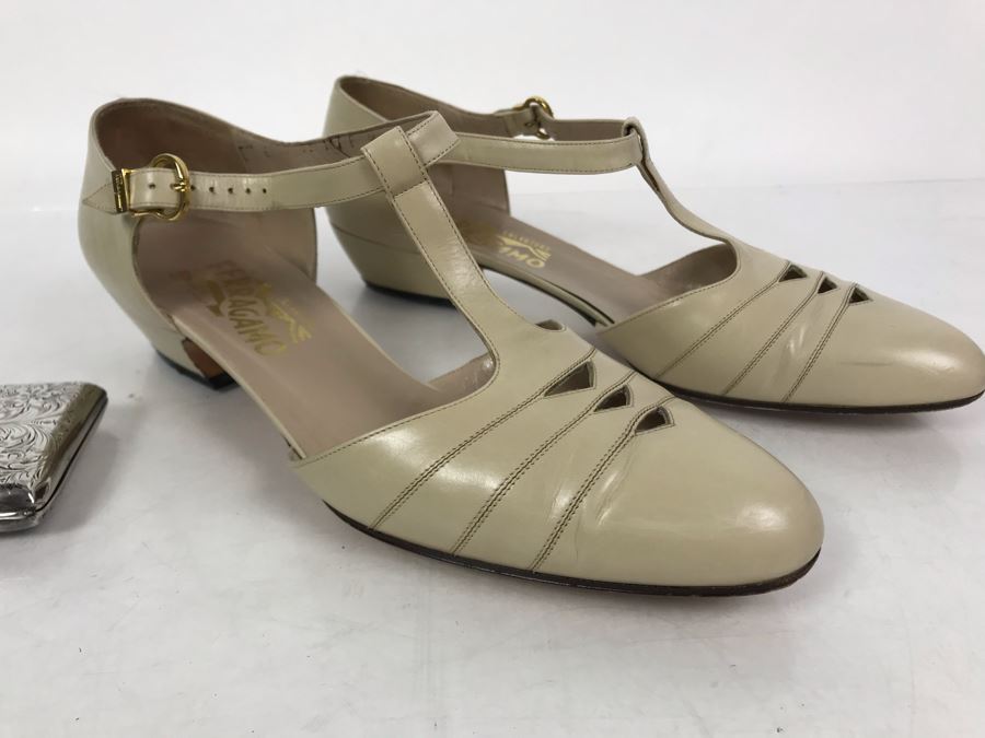 Women's Salvatore Ferragamo Italian Shoes Size 9 [Photo 2]