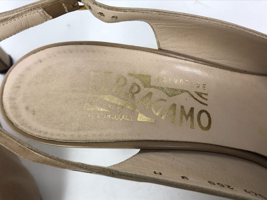 Women's Salvatore Ferragamo Italian Shoes Size 9 [Photo 6]