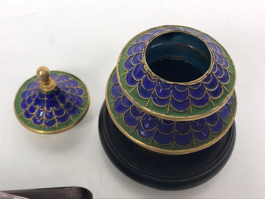 Collection Of Various Chinese And Japanese Cloisonne Figurines And Boxes With Wooden Stand [Photo 20]