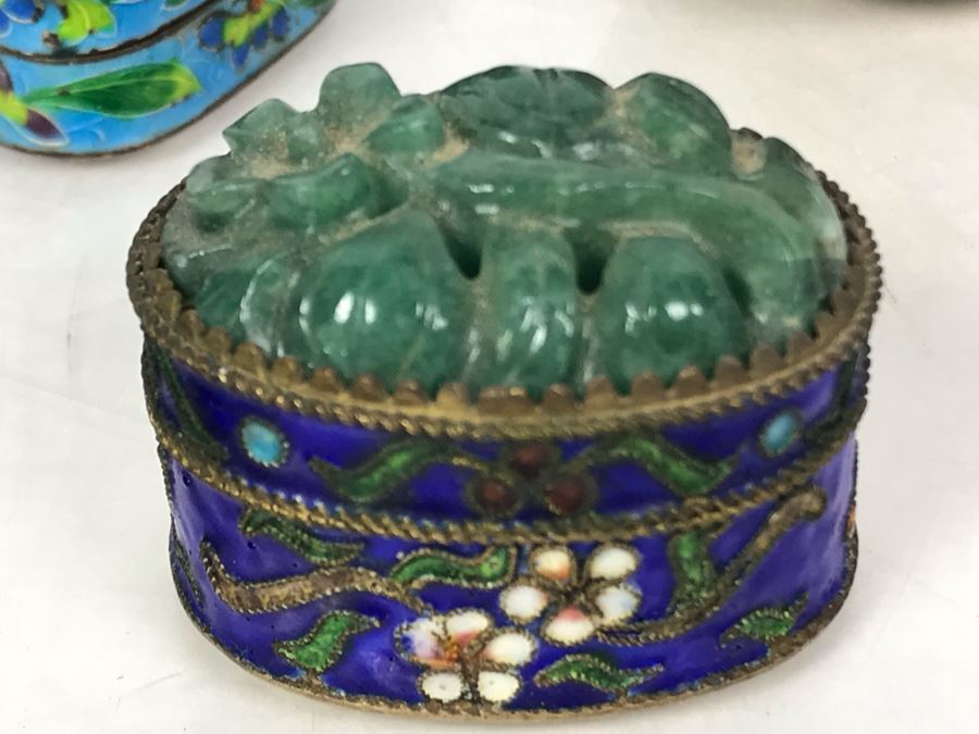 Collection Of Various Chinese And Japanese Cloisonne Figurines And Boxes With Wooden Stand [Photo 7]