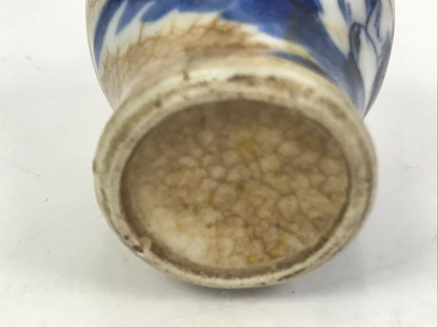 Vintage Chinese Porcelain Snuff Bottle With Jade Top 3H [Photo 5]