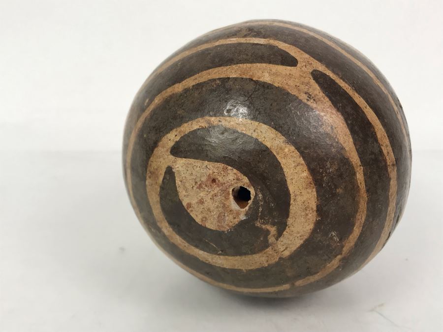 Painted Pottery Egg With Metal Stand 5.5L X 5W [Photo 7]